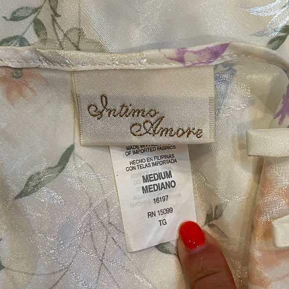 Intimo Amore 100% polyester night gown - Picture 6 of 6